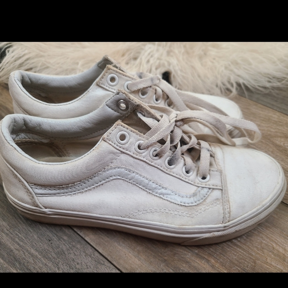Vans Old Skool True White Sneakers Size 7